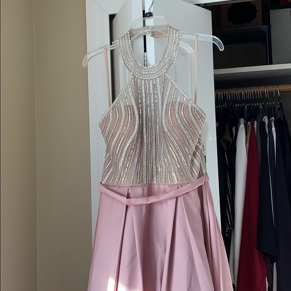 Xscape Dresses & Skirts - NEW Never worn prom dress